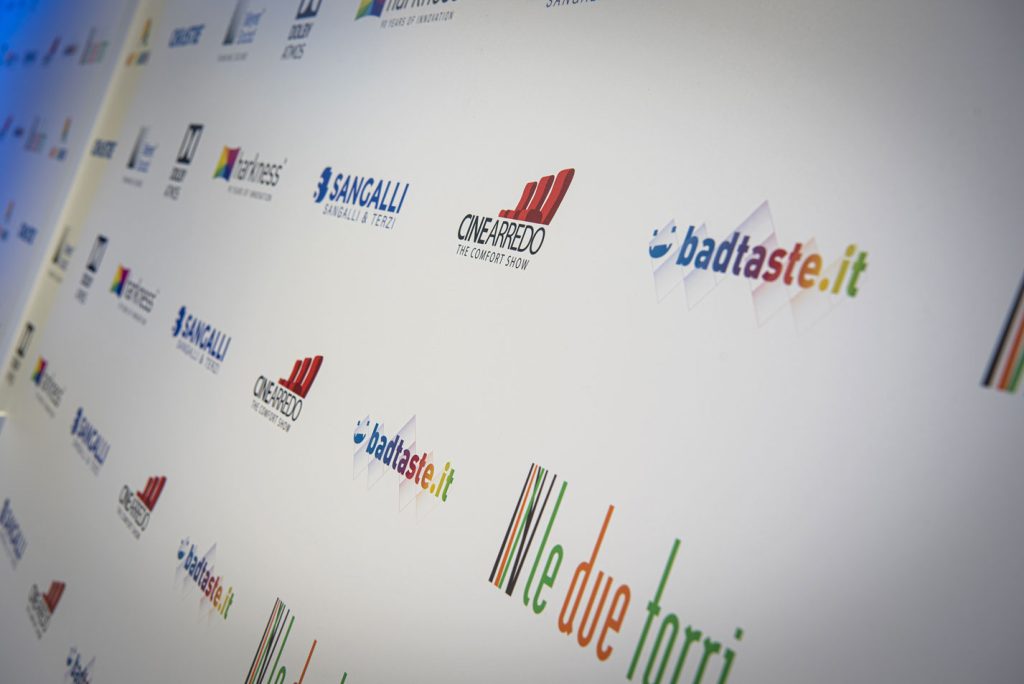Poltrona per collettività e contract modello Arcadia Le Due Torri di Cinearredo