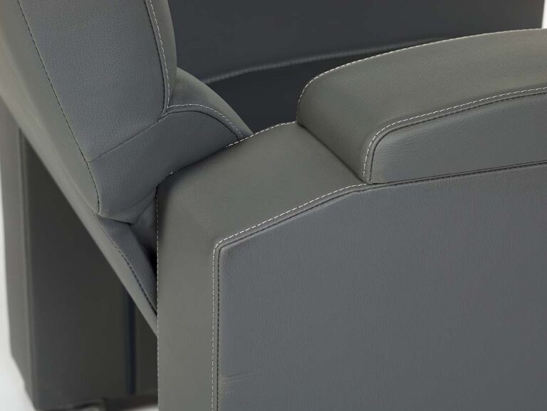 Poltrona per collettività e contract modello Ares Soft Easy di Cinearredo