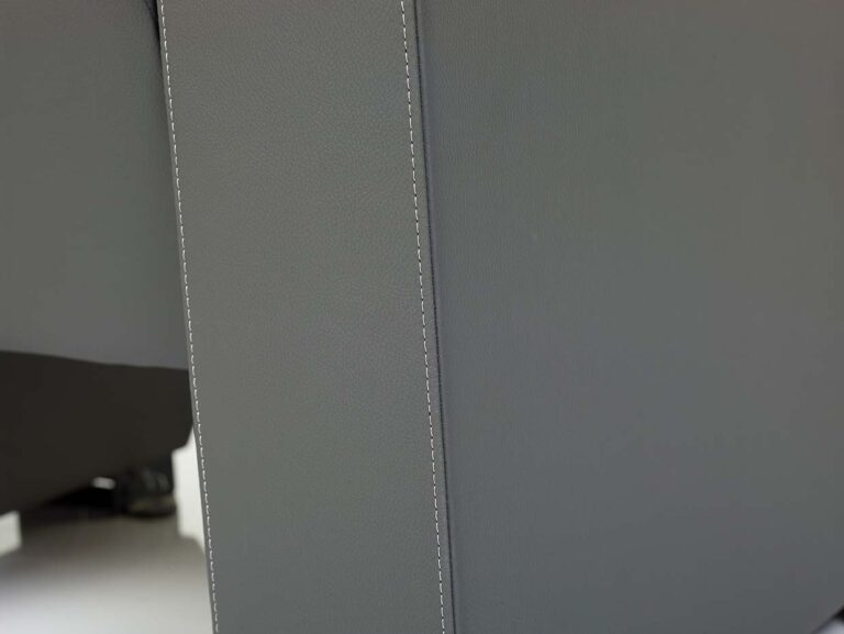 Poltrona per collettività e contract modello Ares Soft Easy di Cinearredo