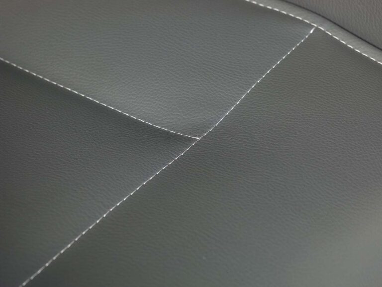 Poltrona per collettività e contract modello Ares Soft Easy di Cinearredo